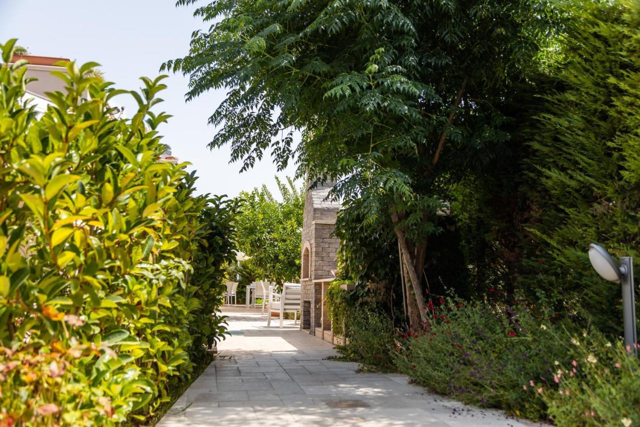 La Collina Di Montegrappa - Suites With Heated Private Pool - Suites With Shared Pool Tuglie Ngoại thất bức ảnh