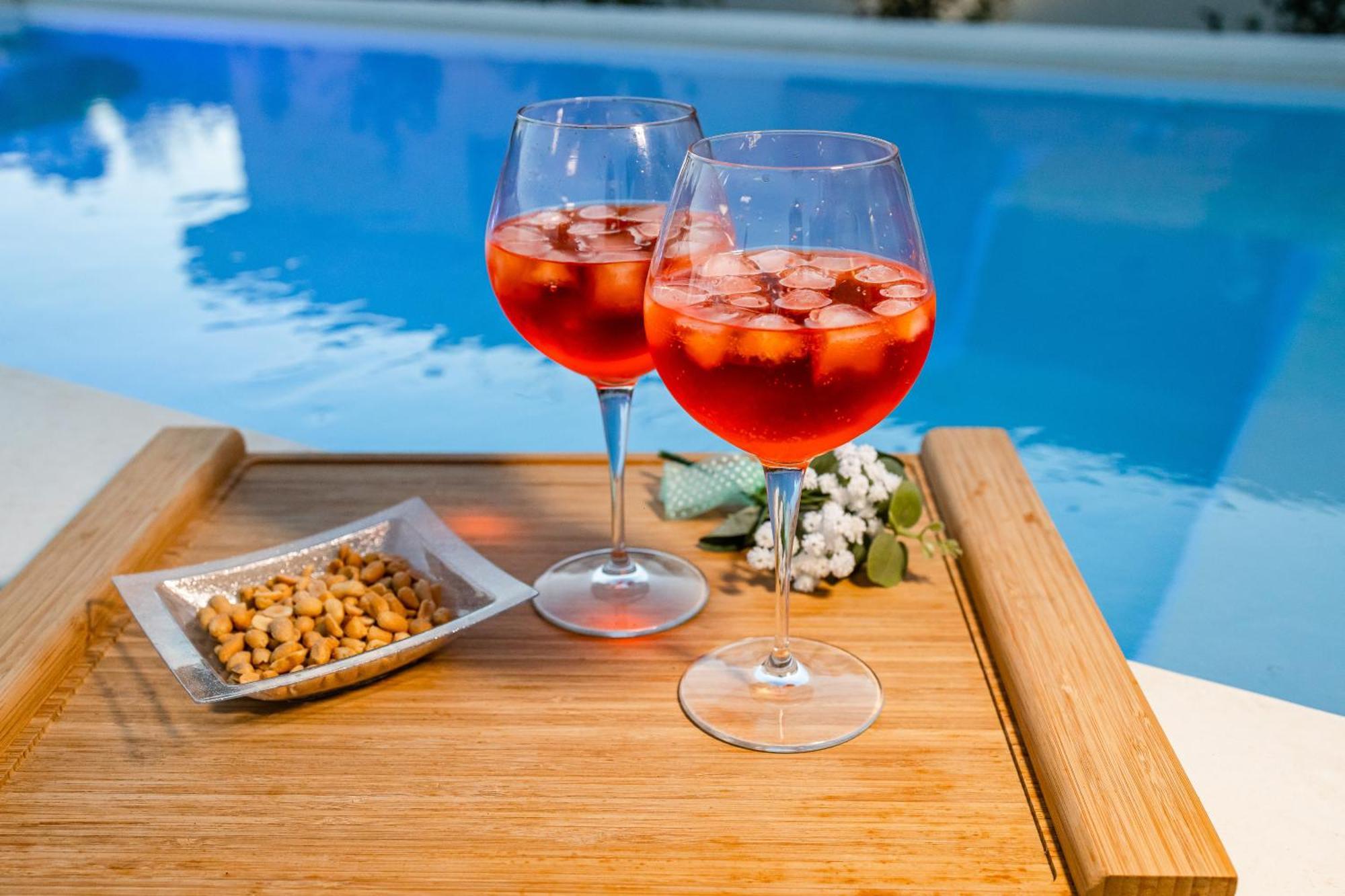 La Collina Di Montegrappa - Suites With Heated Private Pool - Suites With Shared Pool Tuglie Ngoại thất bức ảnh