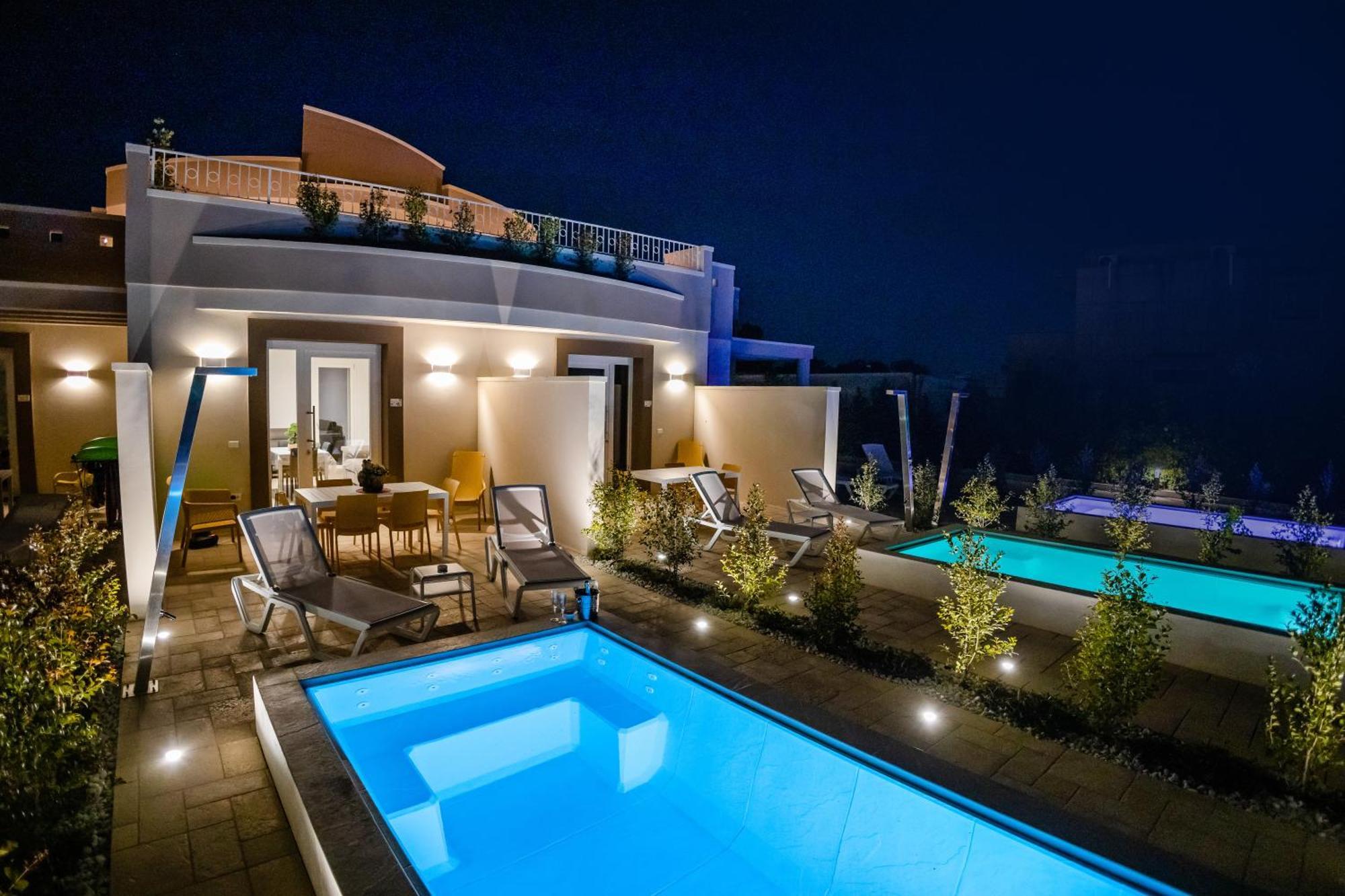 La Collina Di Montegrappa - Suites With Heated Private Pool - Suites With Shared Pool Tuglie Ngoại thất bức ảnh