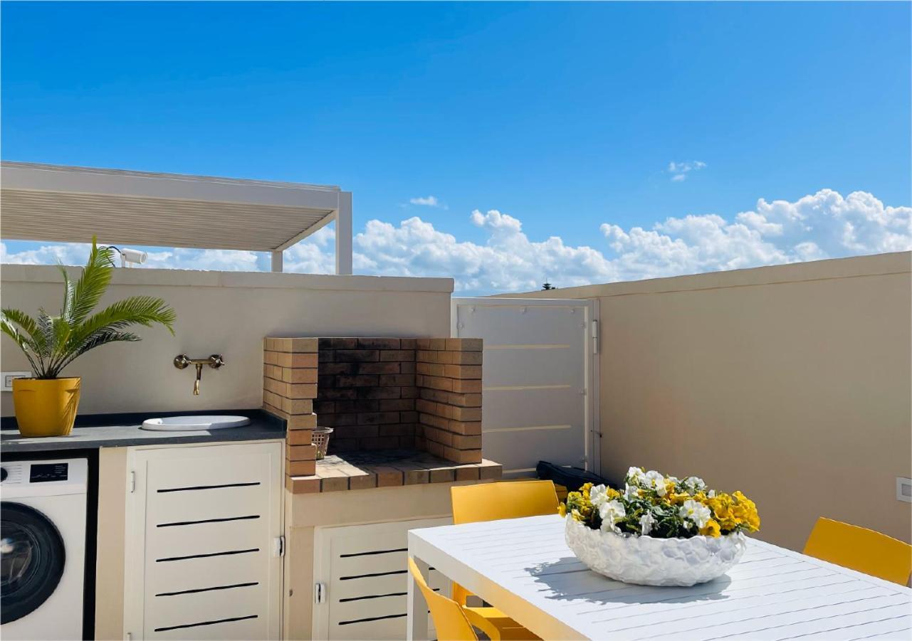 La Collina Di Montegrappa - Suites With Heated Private Pool - Suites With Shared Pool Tuglie Ngoại thất bức ảnh
